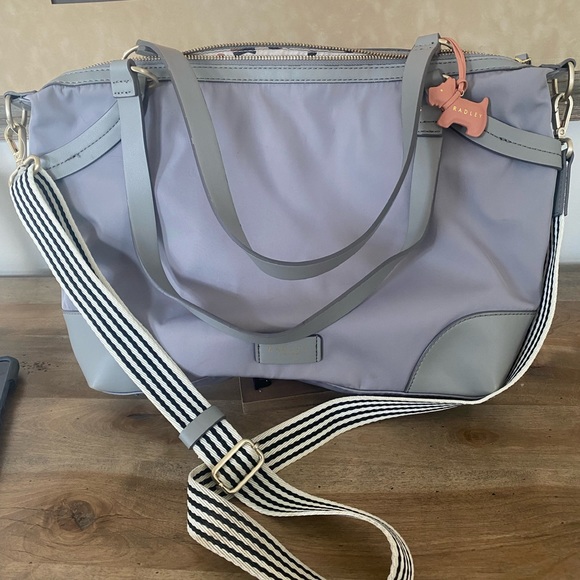 RADLEY LONDON Bags Radley Gray Nylon Tote With Crossbody Strap Euc